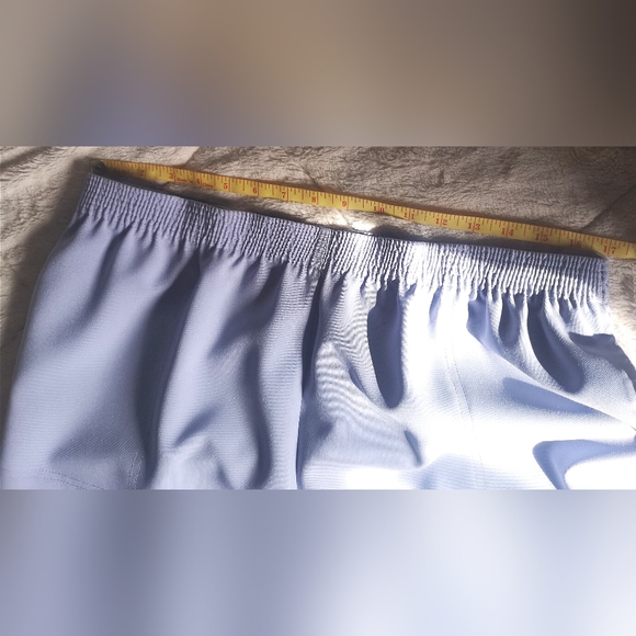 Light purple pants. Size 18 - Picture 10 of 11